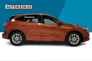 Ford Kuga esikatselu 3