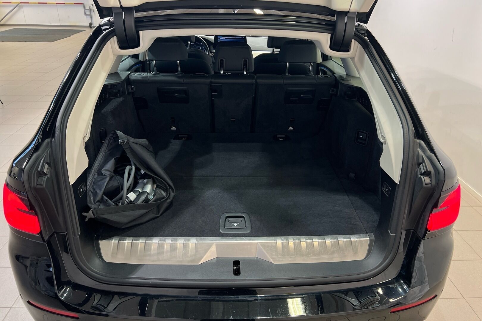 BMW 5-sarja iso kuva 6