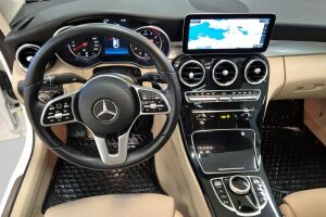 Mercedes-Benz C esikatselu 13