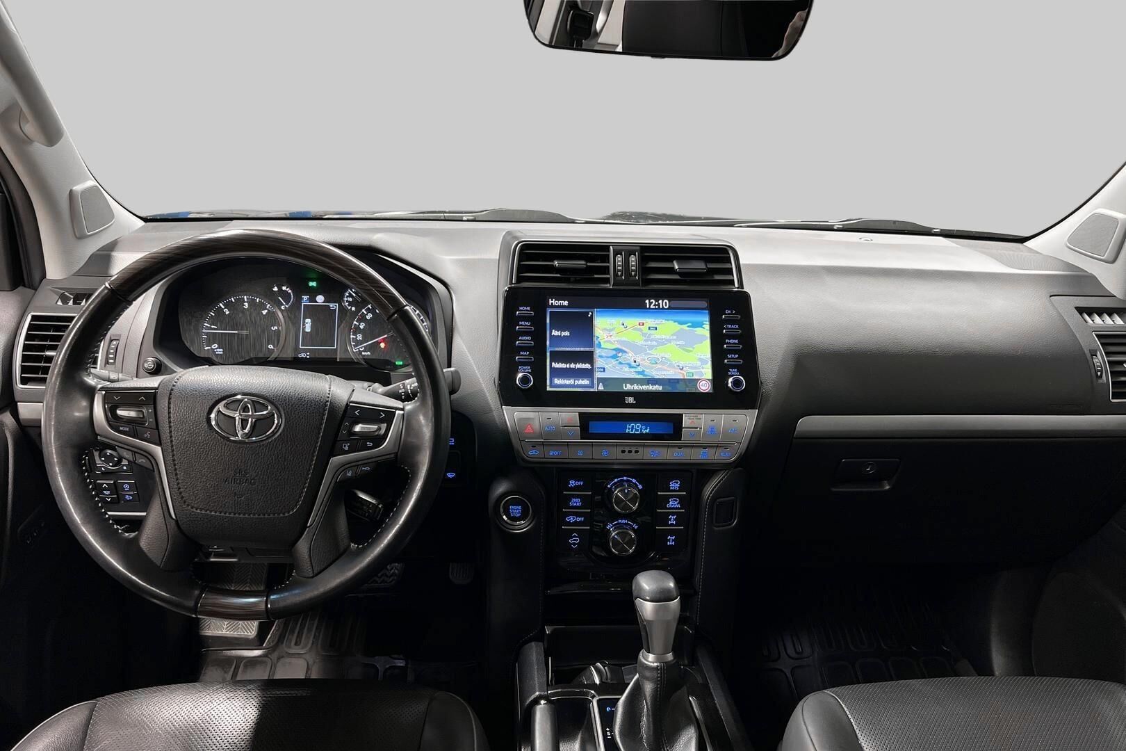 Toyota Land Cruiser iso kuva 9