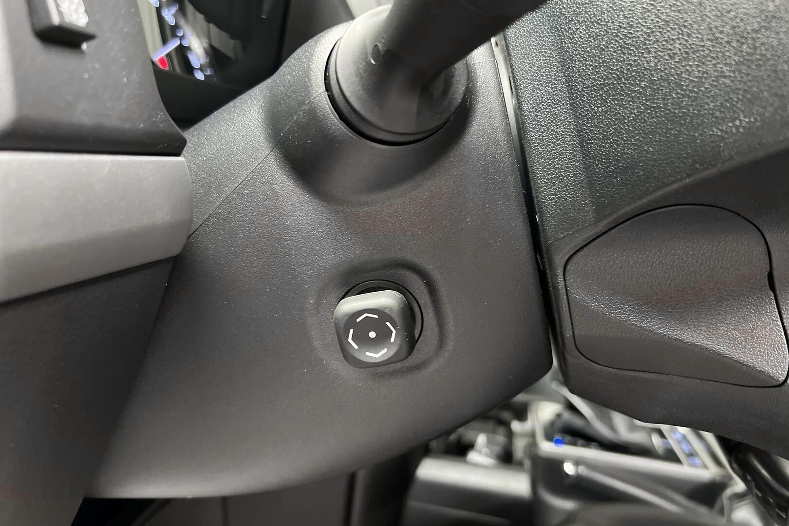 Toyota Land Cruiser iso kuva 27