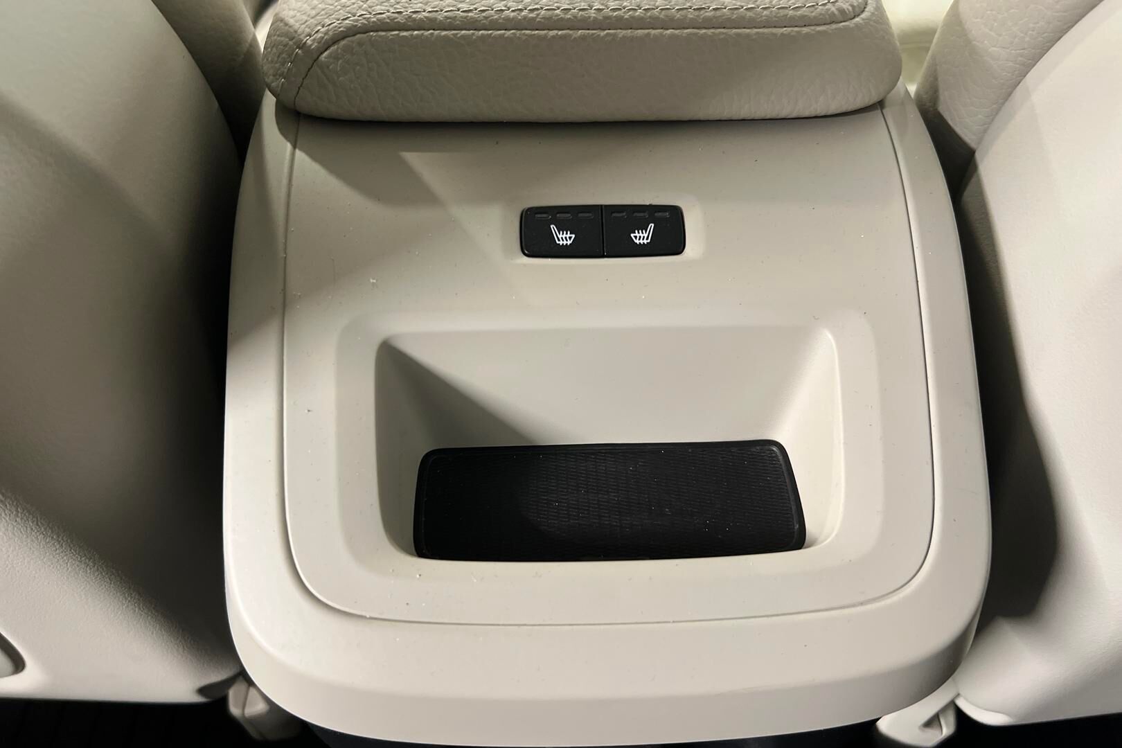 Volvo S60 iso kuva 13