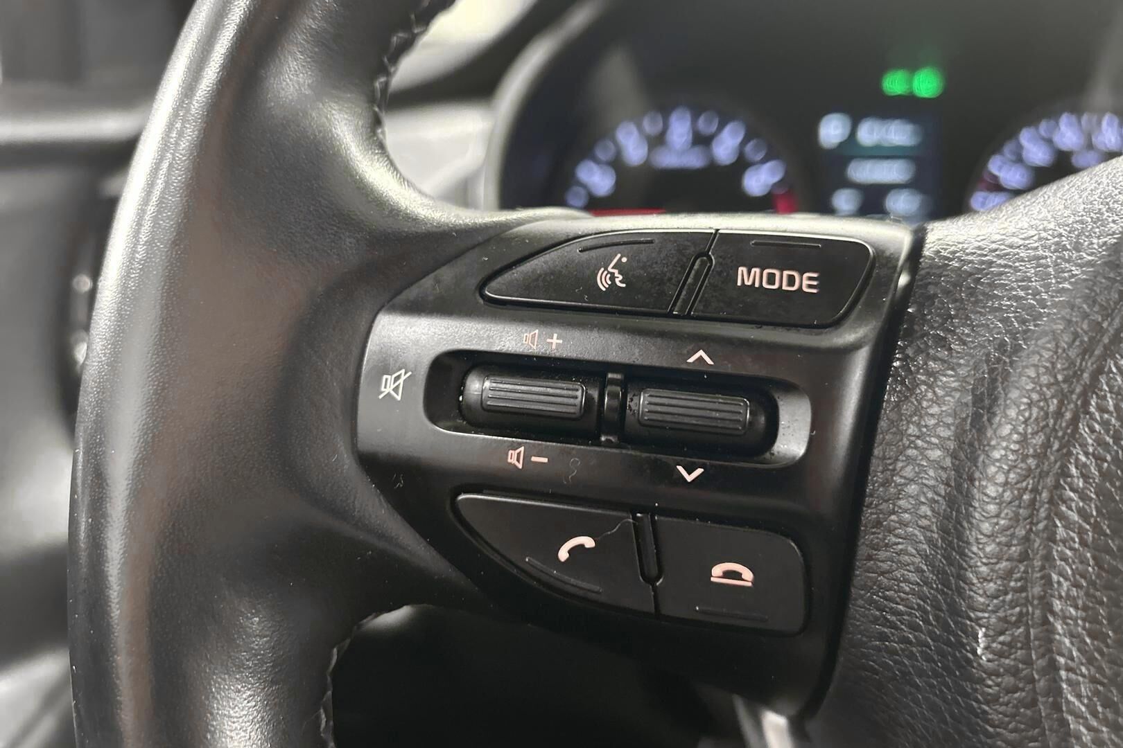 Kia Rio iso kuva 14