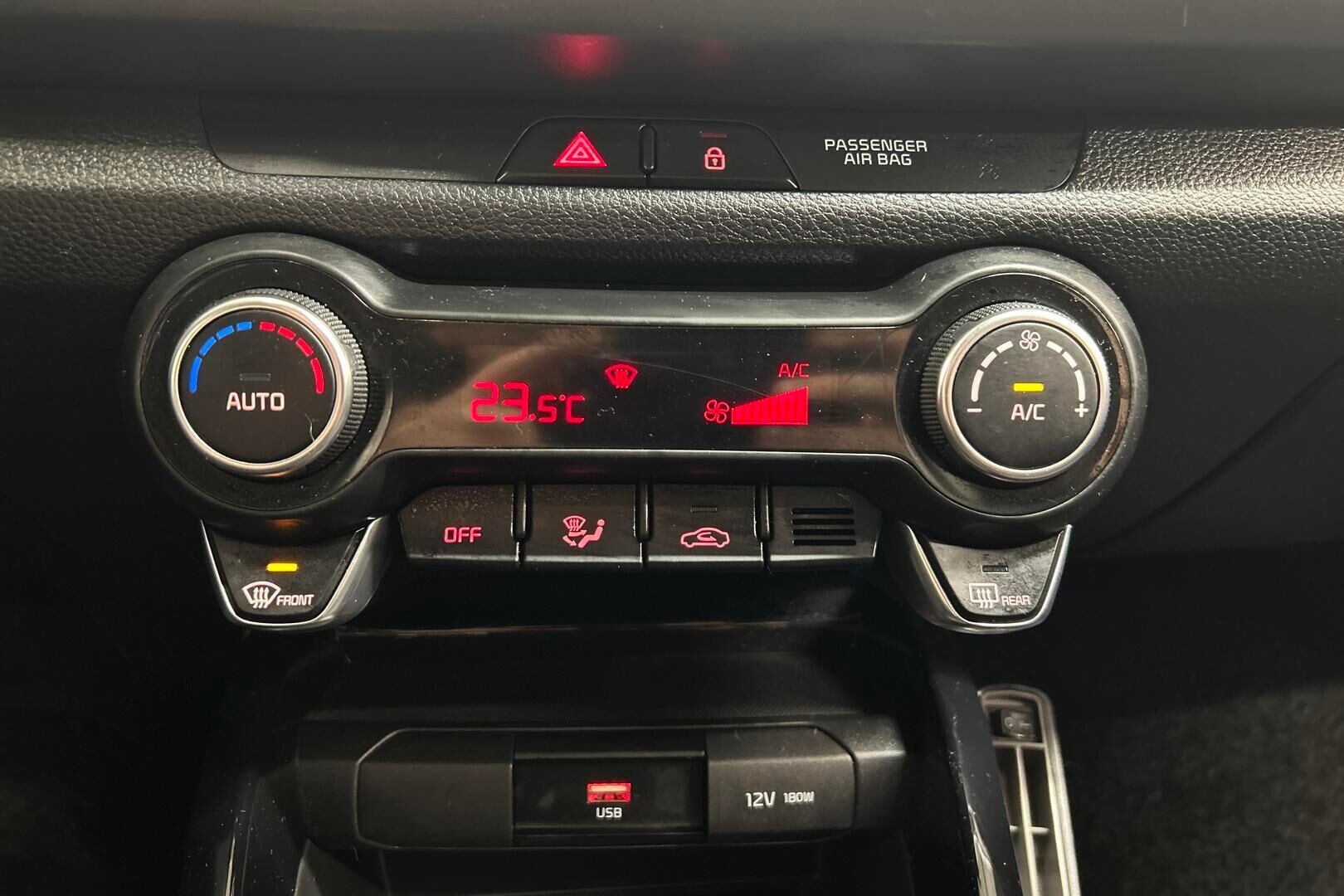 Kia Rio iso kuva 18