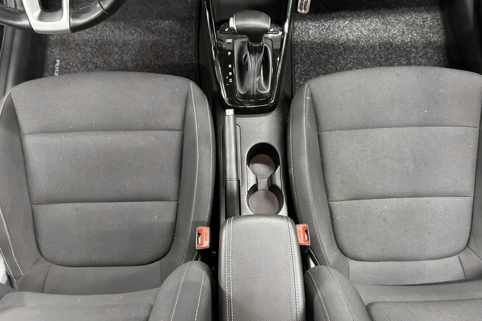 Kia Rio iso kuva 26