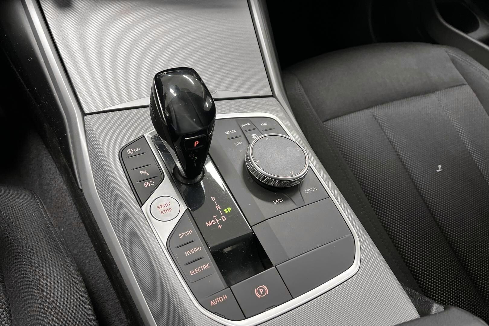BMW 3-sarja iso kuva 15