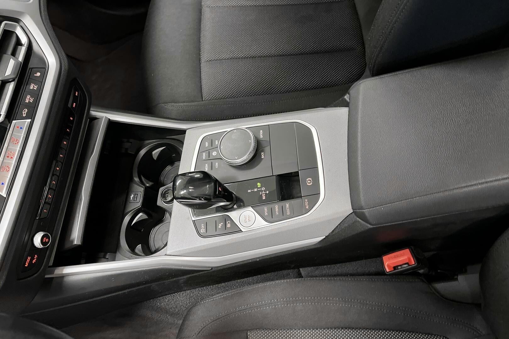 BMW 3-sarja iso kuva 21