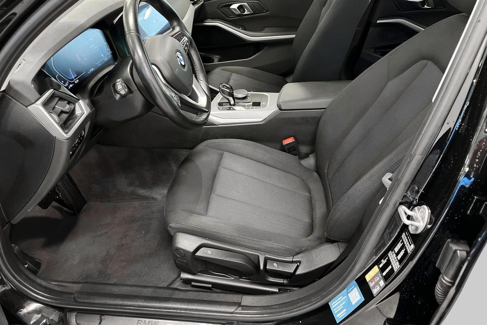 BMW 3-sarja iso kuva 8