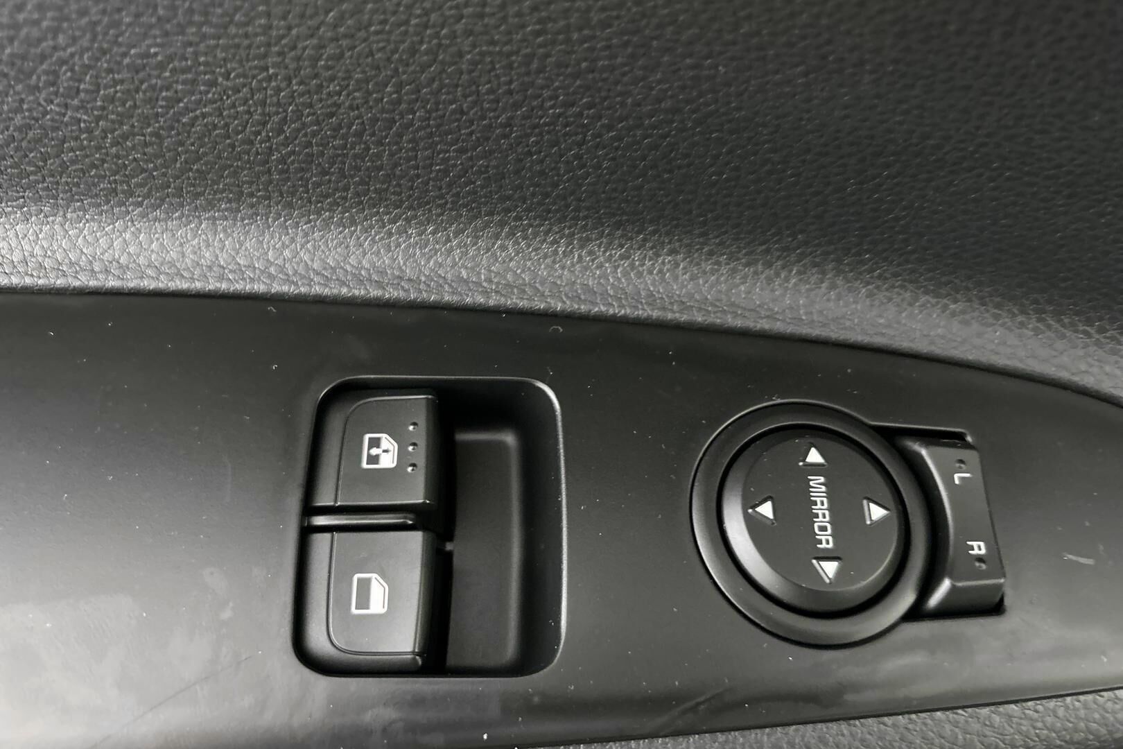 Kia Rio iso kuva 13