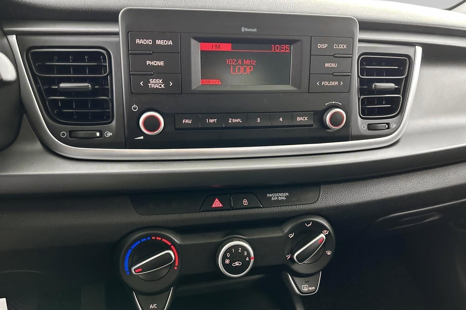 Kia Rio iso kuva 16