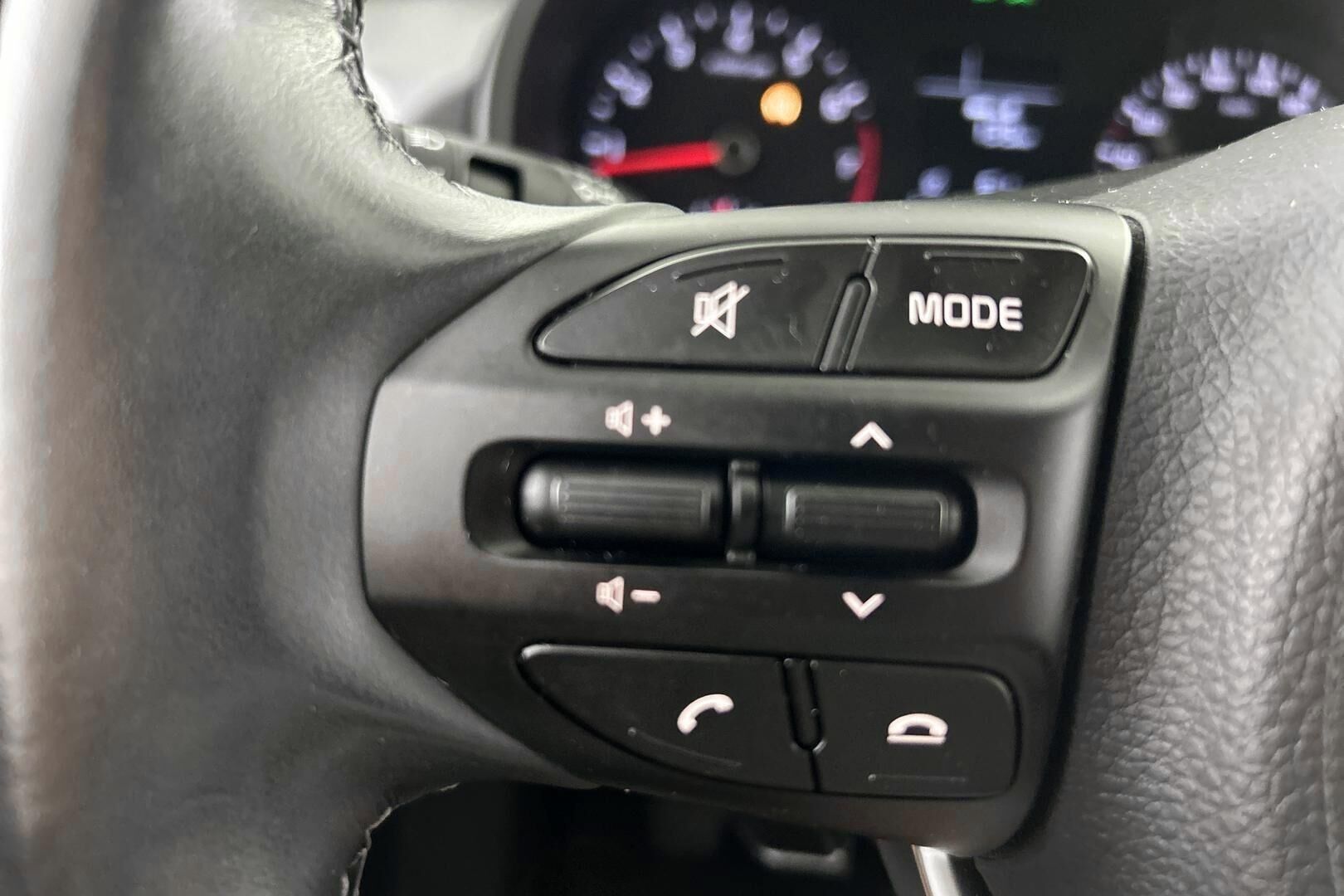 Kia Rio iso kuva 18