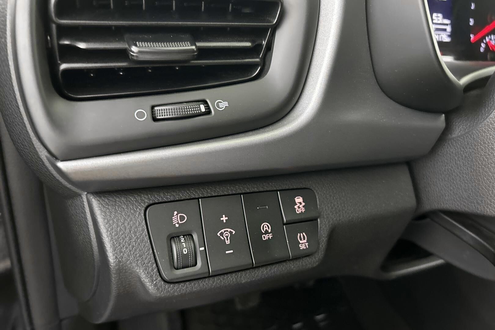 Kia Rio iso kuva 14