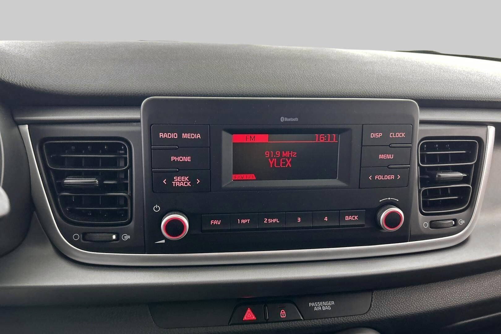 Kia Rio iso kuva 16