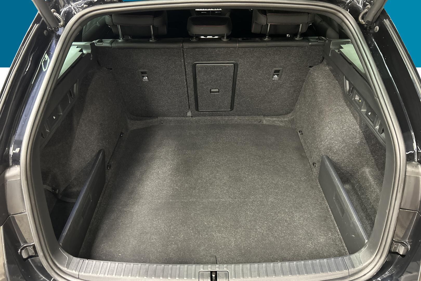 Skoda Octavia iso kuva 10