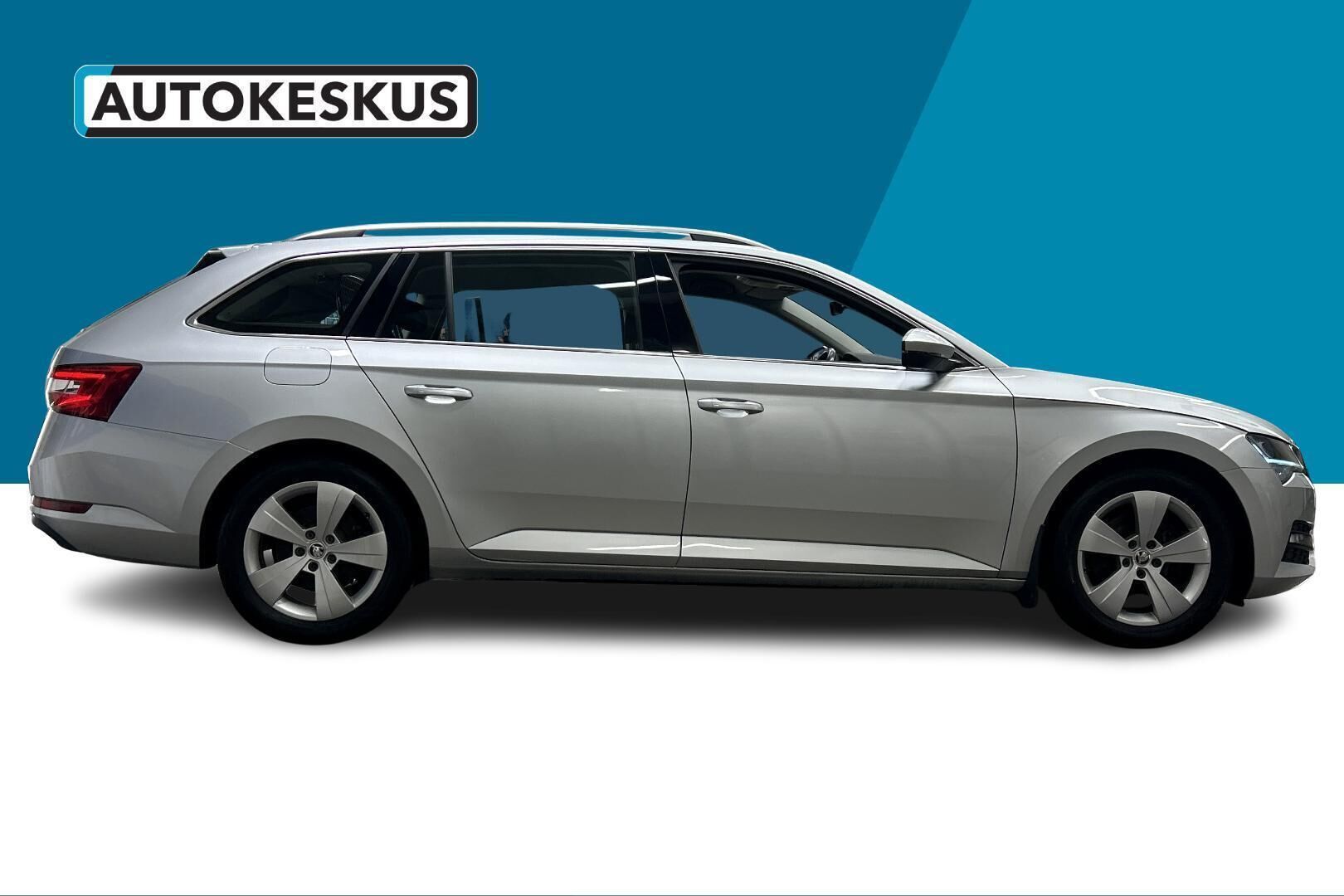 Skoda Superb iso kuva 3