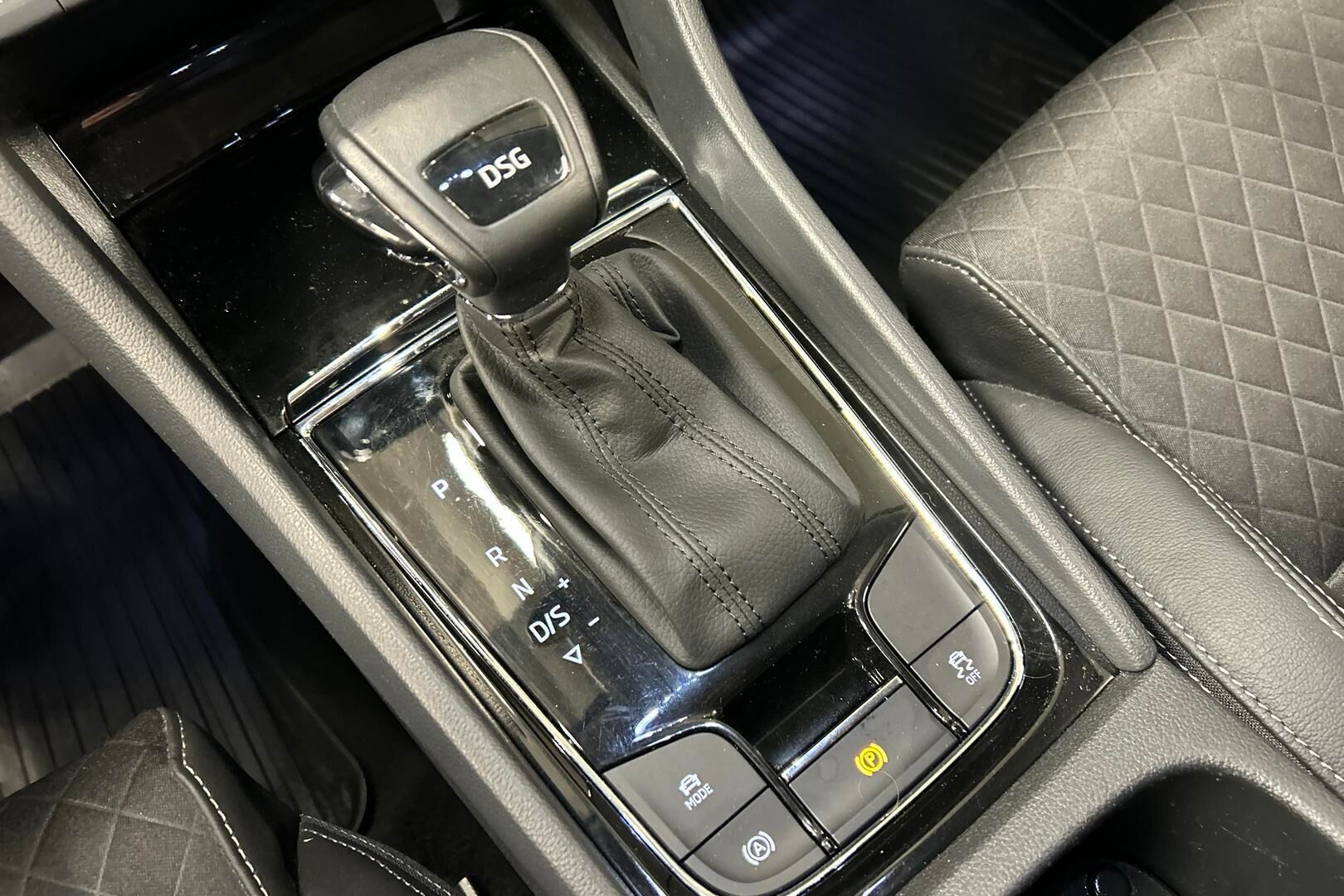 Skoda Karoq iso kuva 21