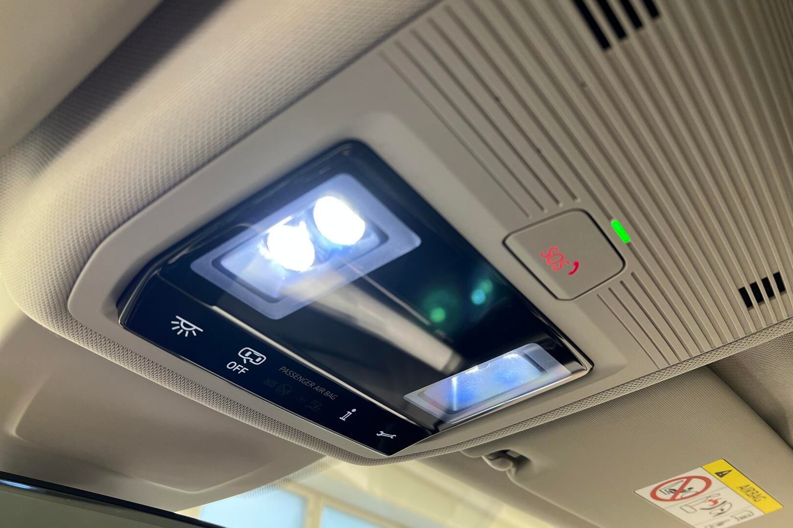 Volkswagen Golf iso kuva 19