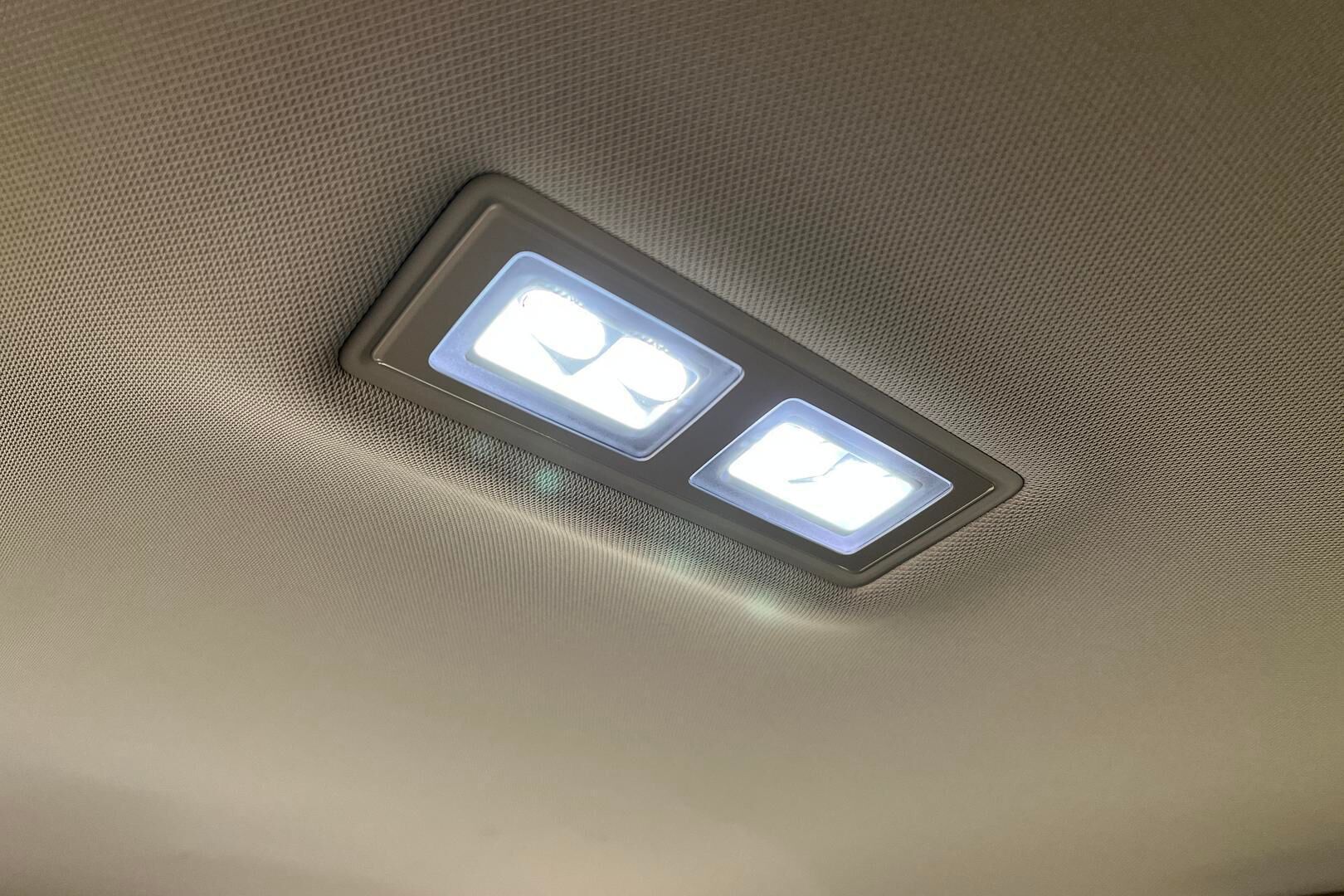 Volkswagen Golf iso kuva 26