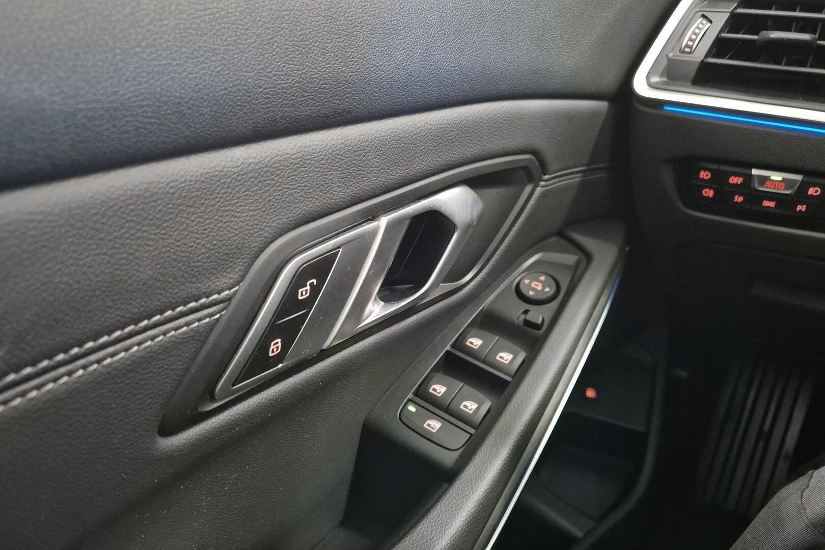 BMW 3-sarja iso kuva 20