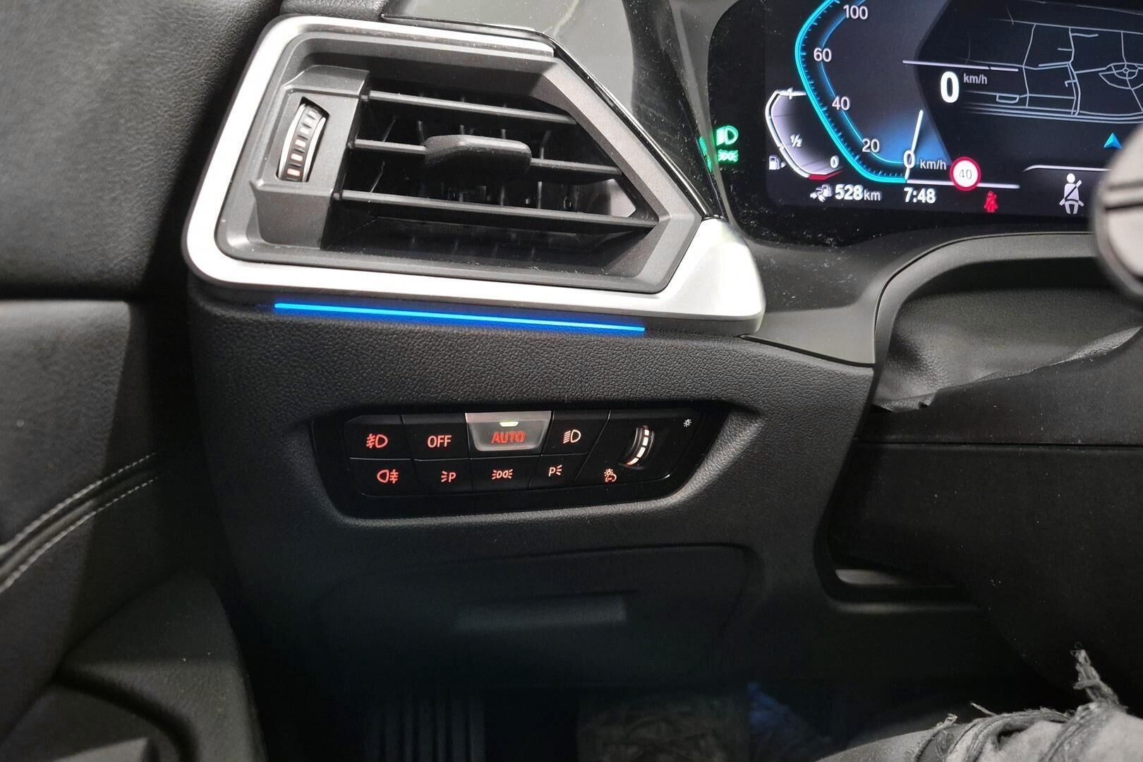 BMW 3-sarja iso kuva 21