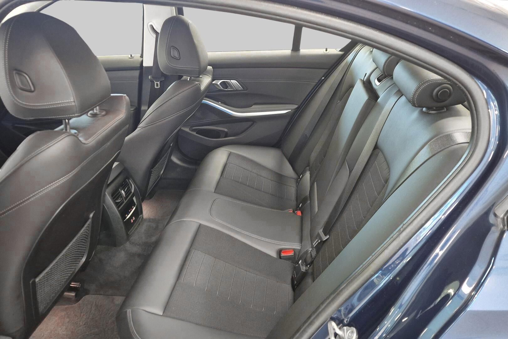 BMW 3-sarja iso kuva 9