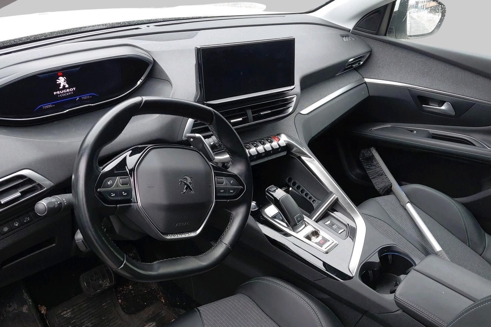 Peugeot 3008 iso kuva 2