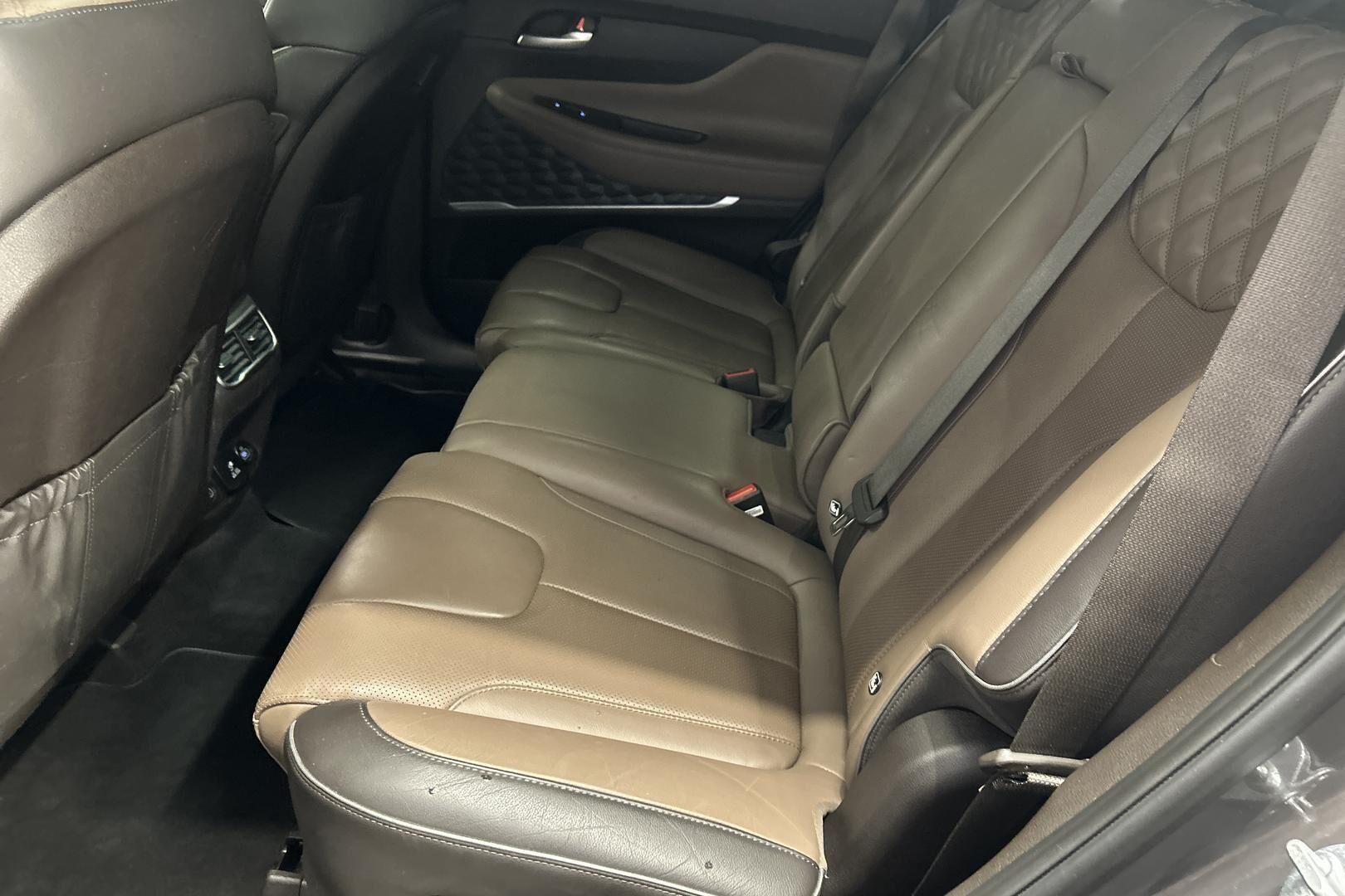 Hyundai Santa Fe iso kuva 10