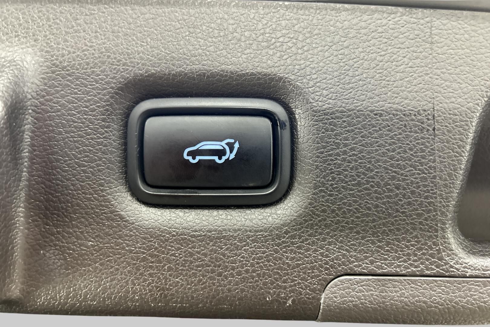 Hyundai Santa Fe iso kuva 24