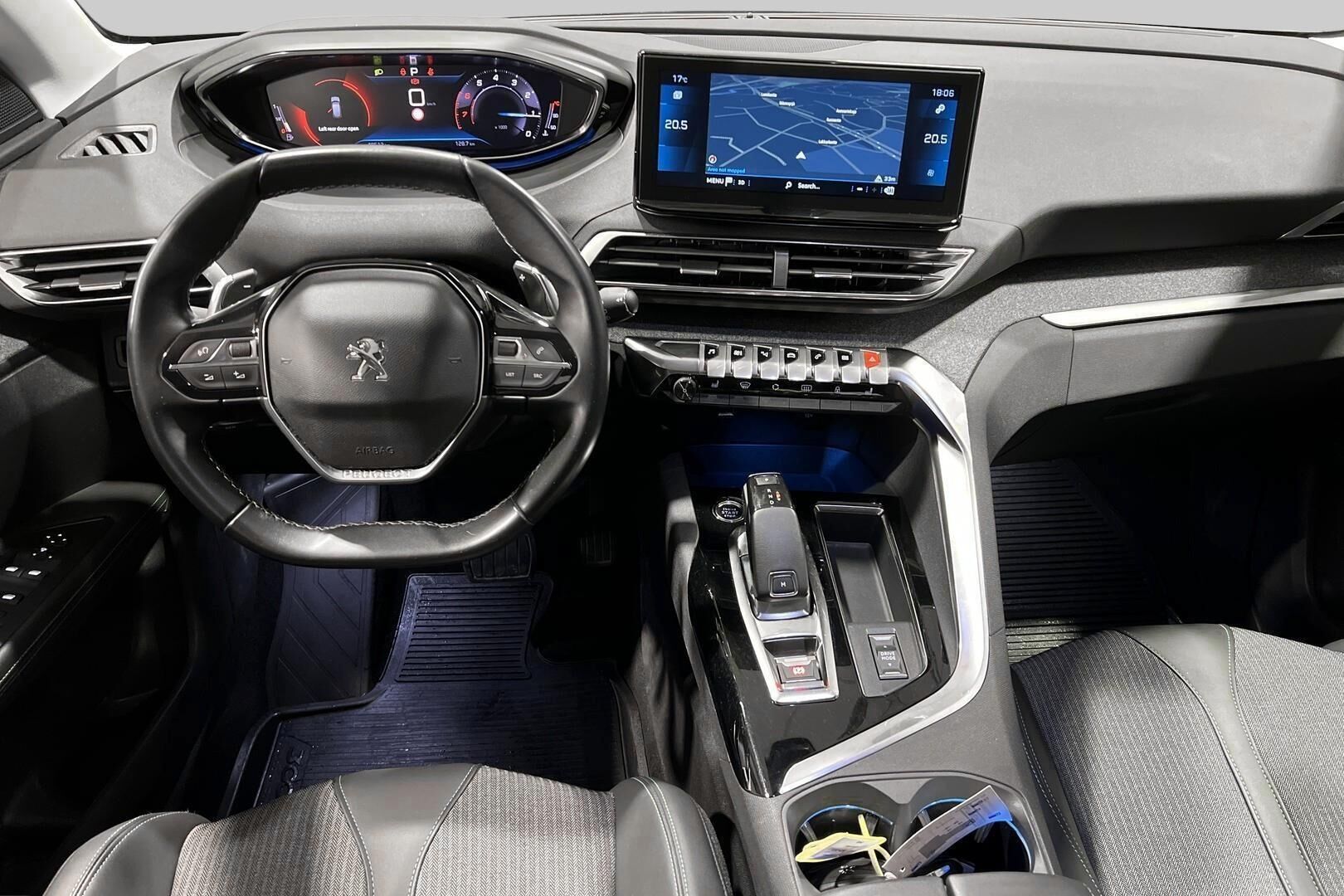 Peugeot 3008 iso kuva 11
