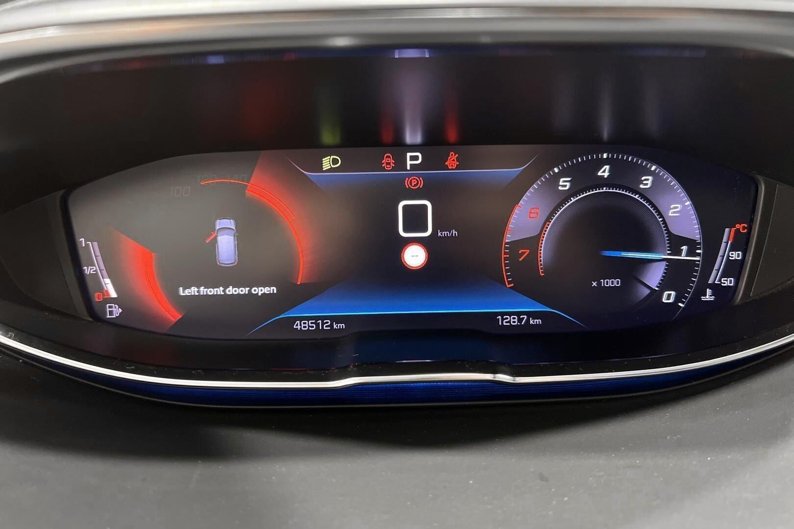 Peugeot 3008 iso kuva 15