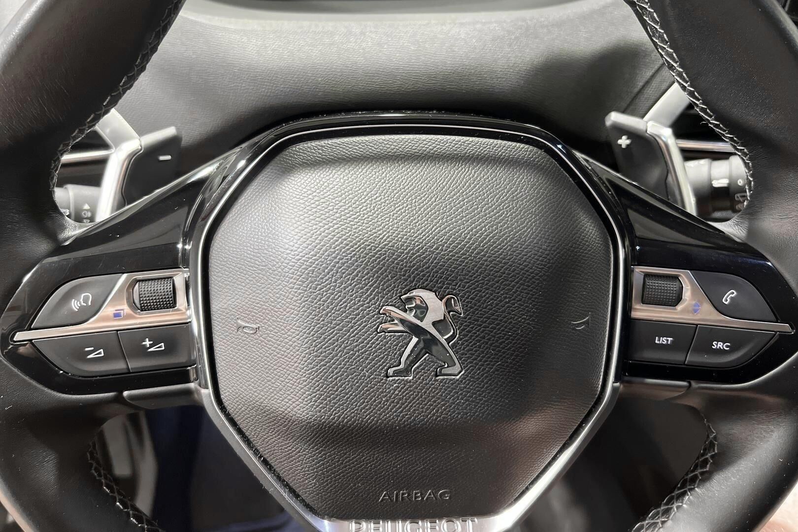 Peugeot 3008 iso kuva 16