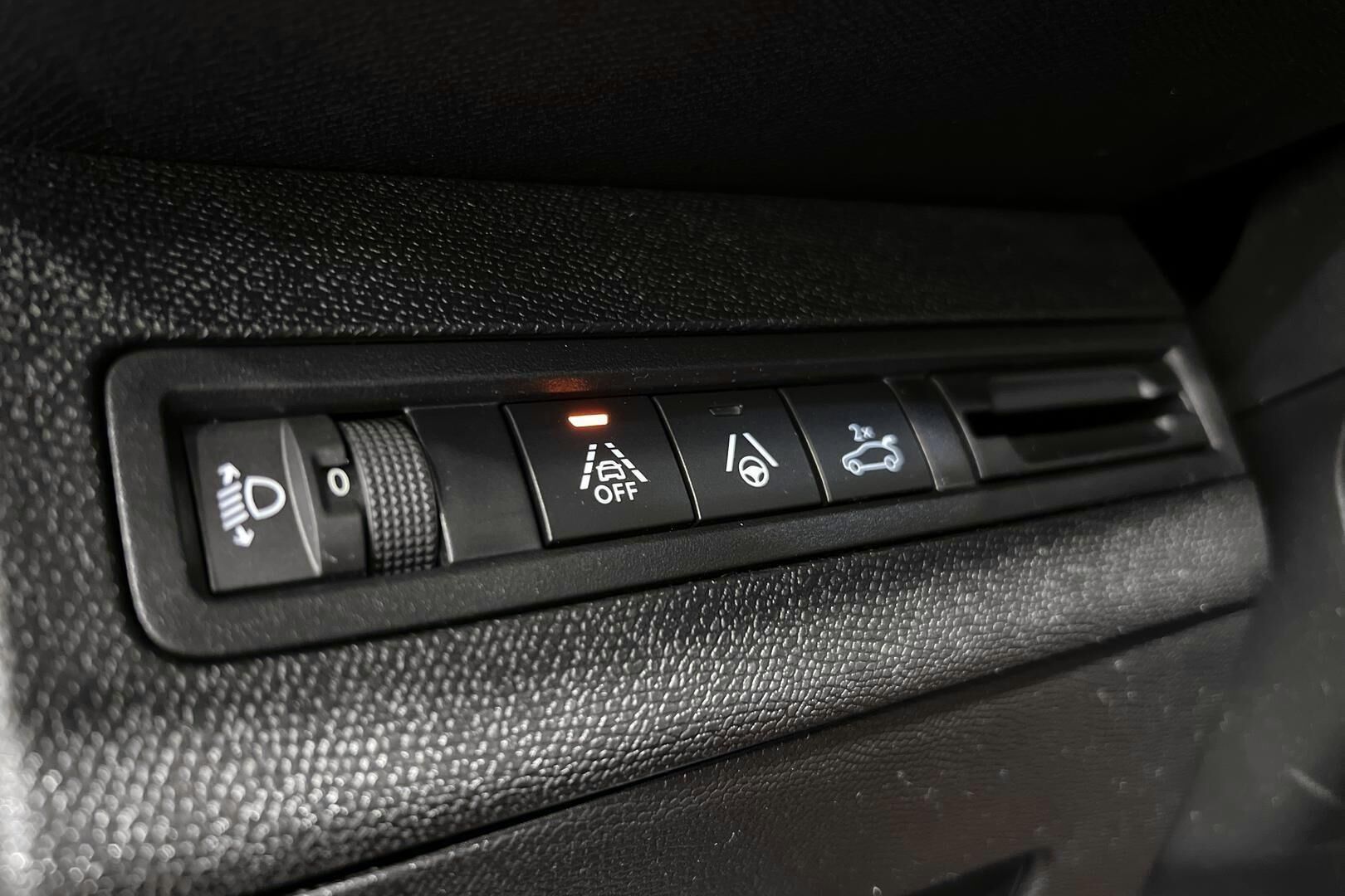 Peugeot 3008 iso kuva 18