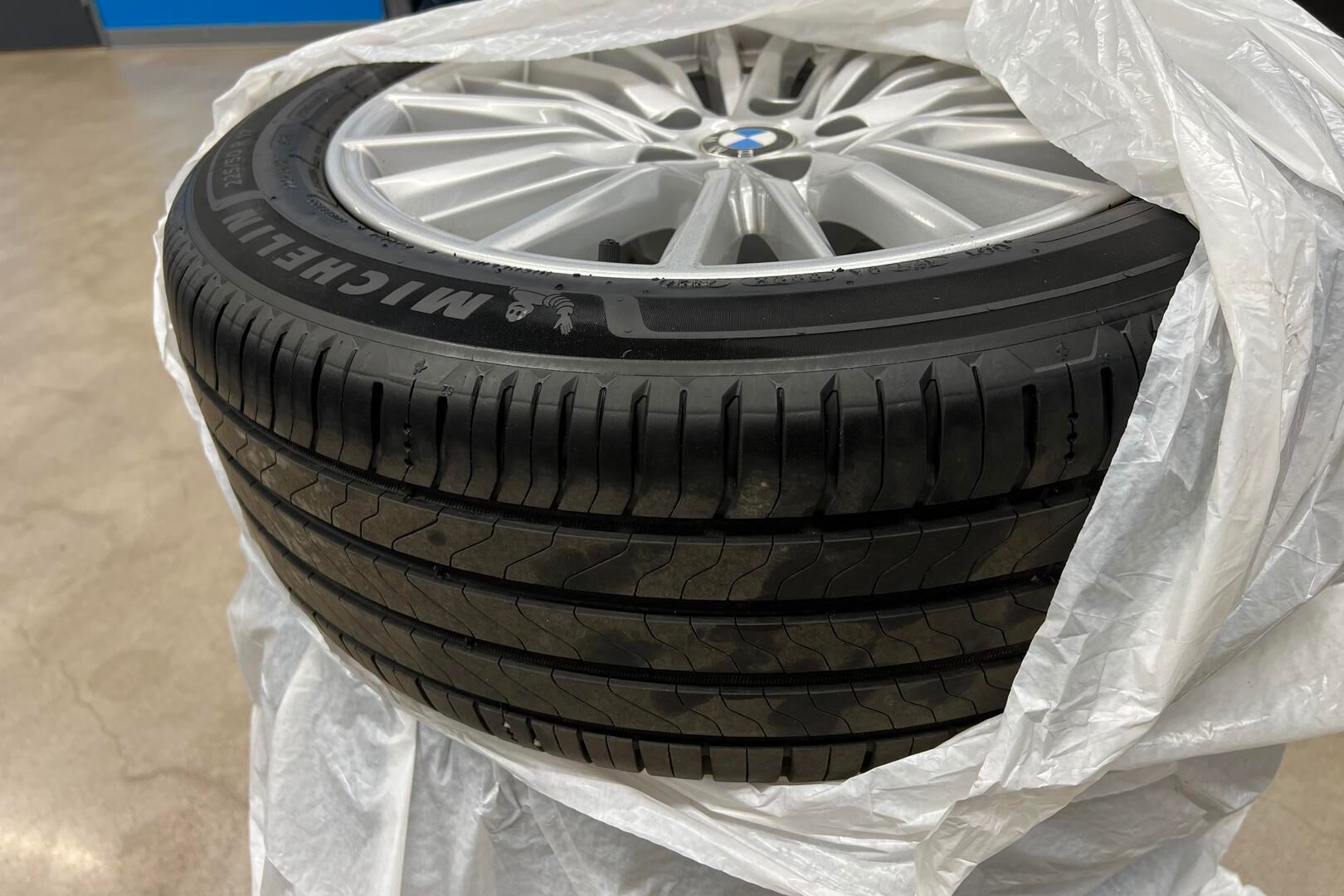 BMW 3-sarja iso kuva 14