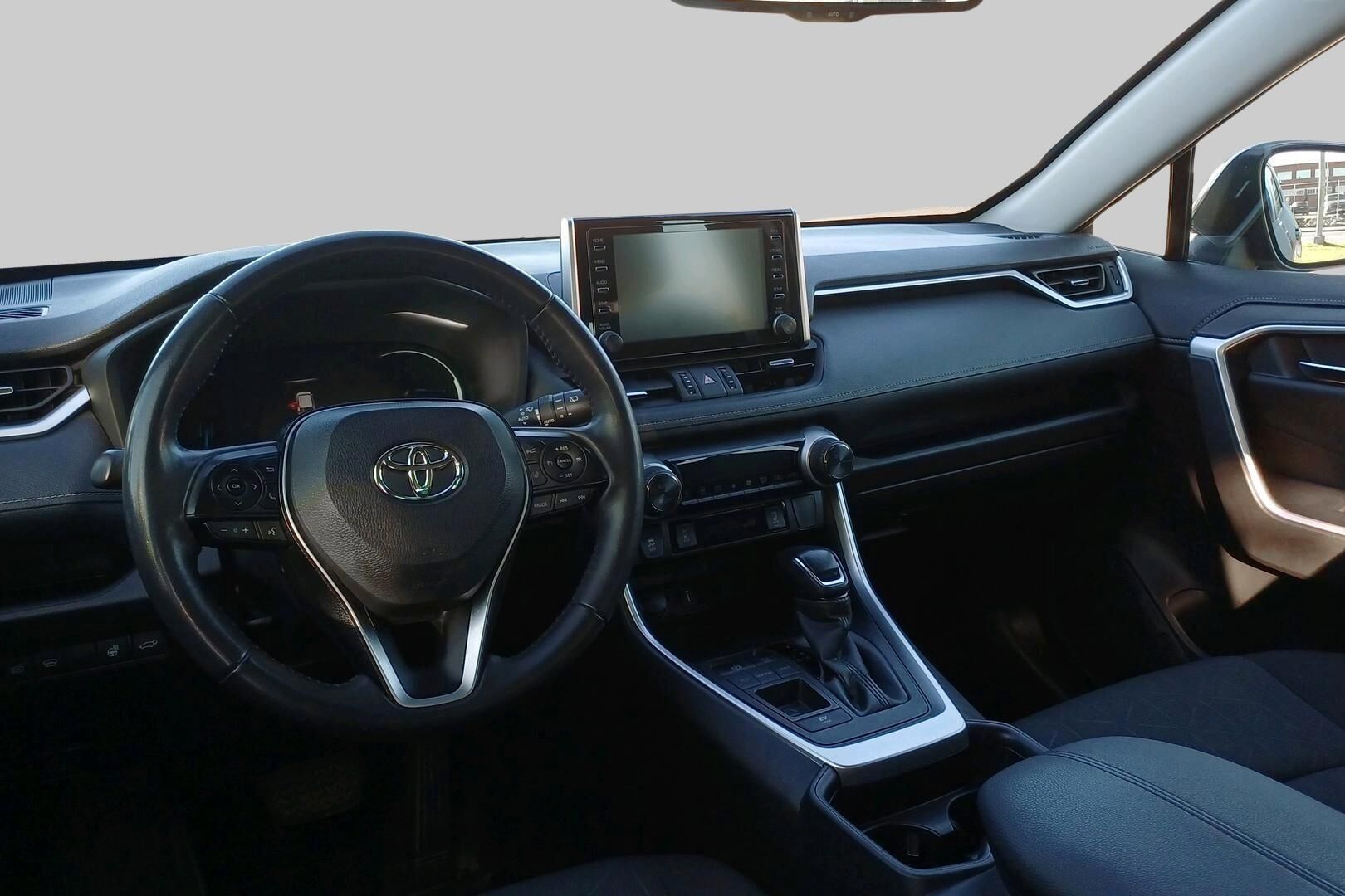 Toyota RAV4 iso kuva 2