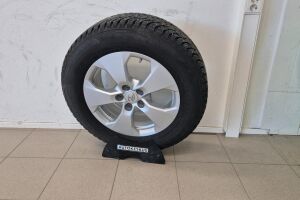 Toyota RAV4 esikatselu 22