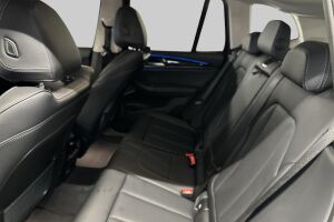 BMW X3 esikatselu 23