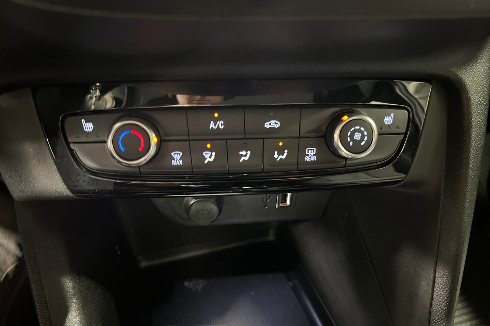 Opel Corsa iso kuva 15