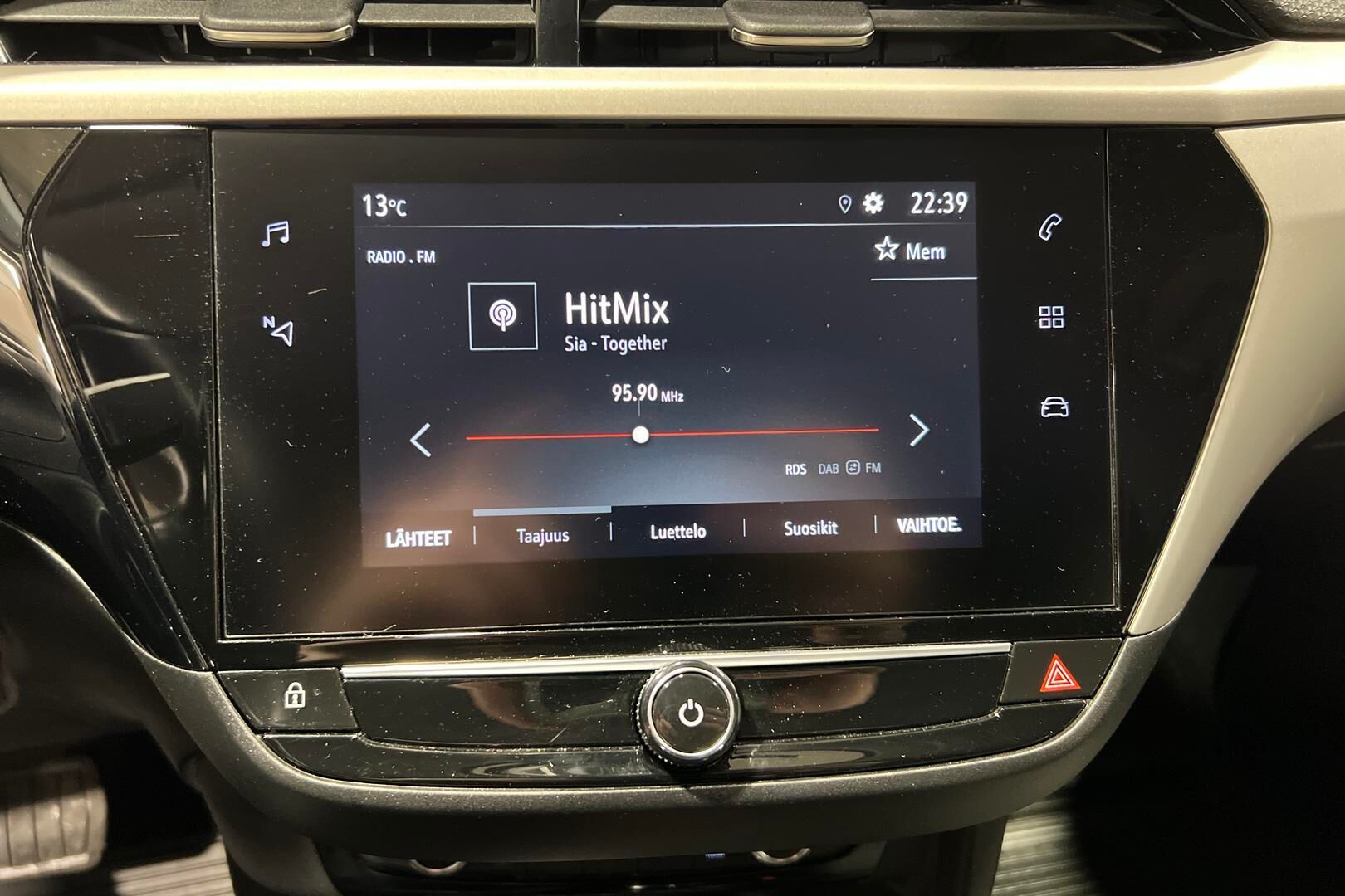 Opel Corsa iso kuva 16