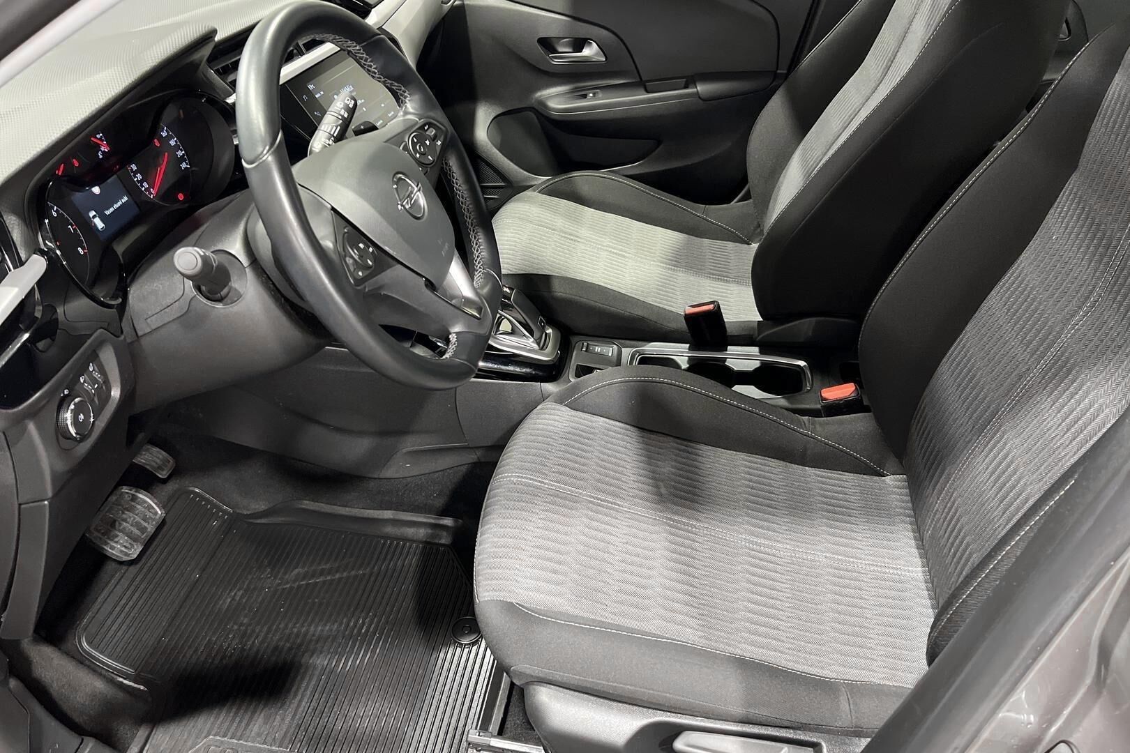 Opel Corsa iso kuva 8