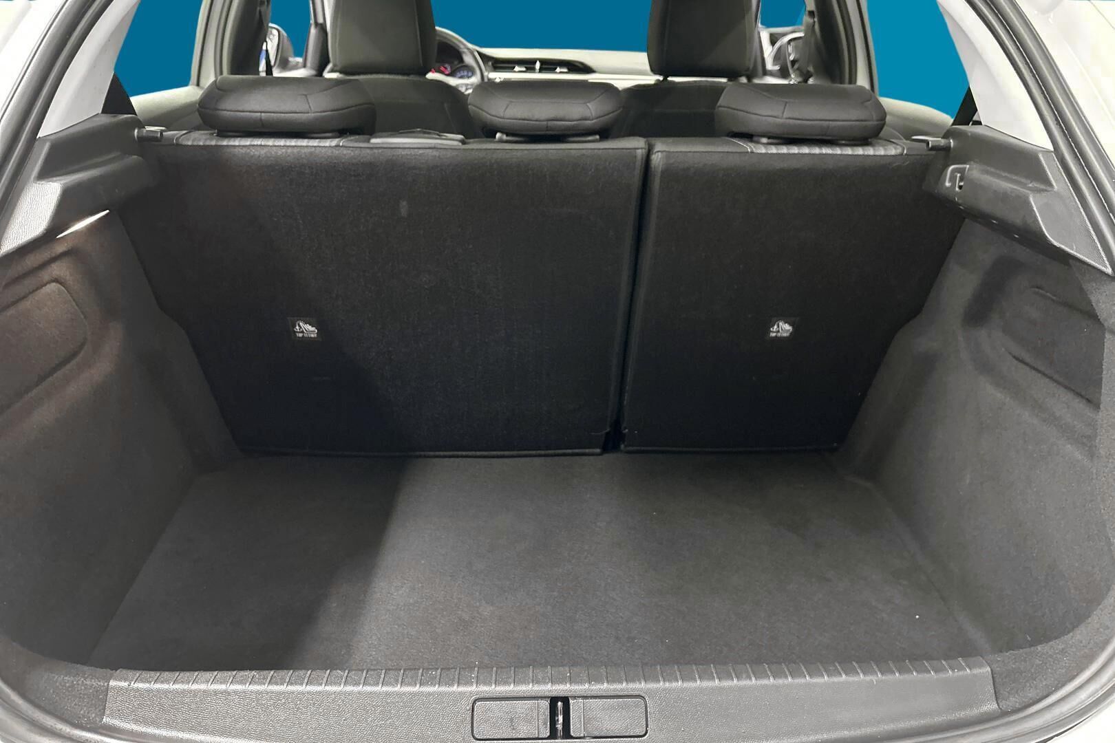 Opel Corsa iso kuva 16