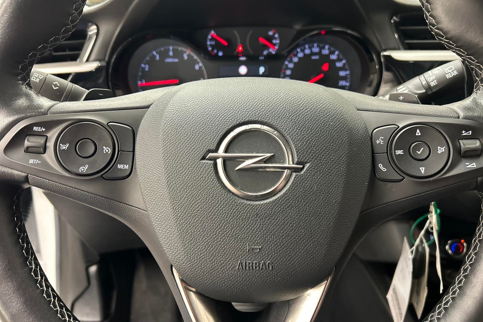 Opel Corsa iso kuva 20