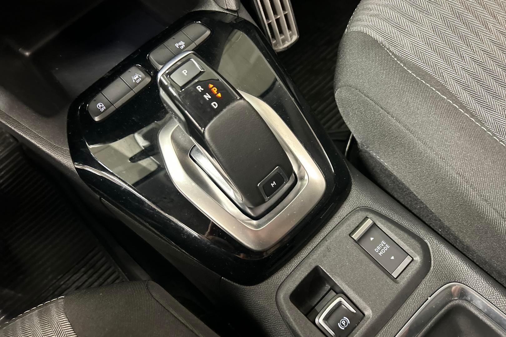 Opel Corsa iso kuva 22