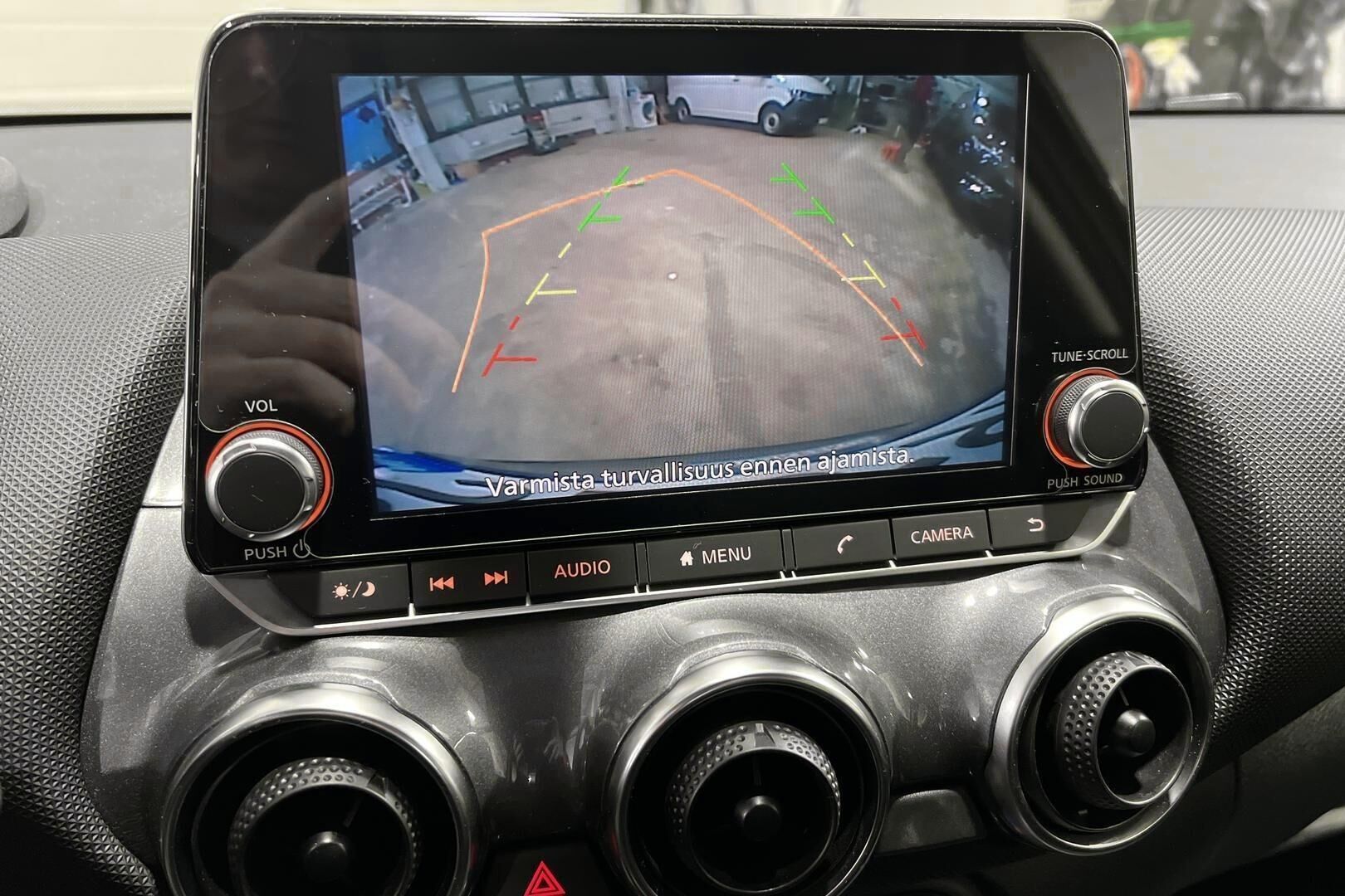 Nissan Juke iso kuva 17