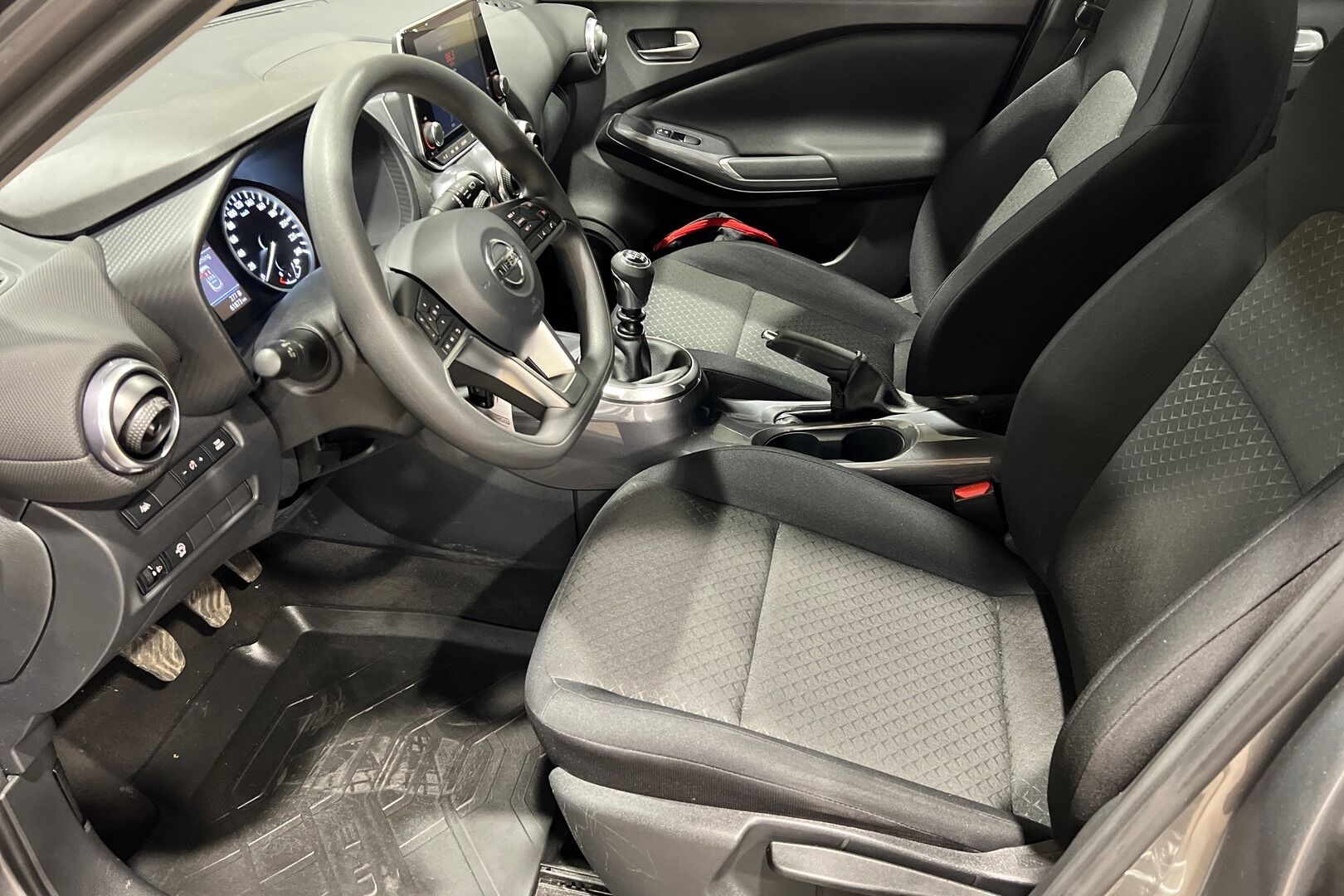 Nissan Juke iso kuva 5