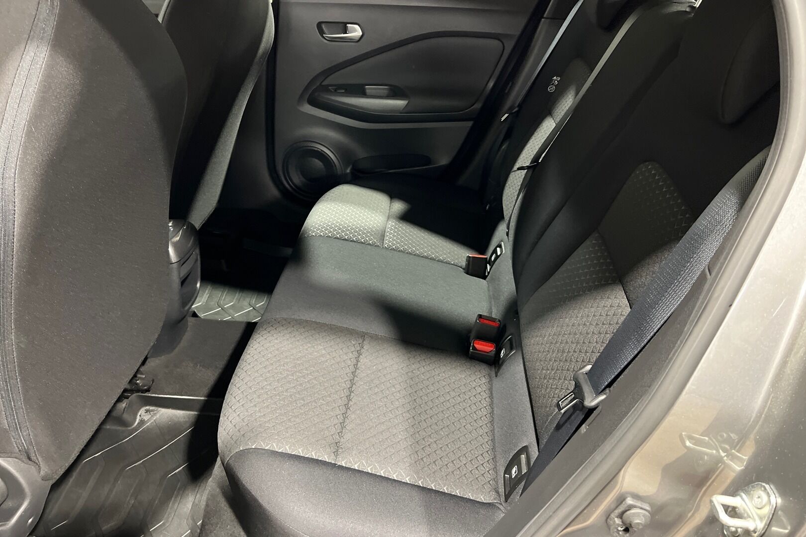 Nissan Juke iso kuva 7