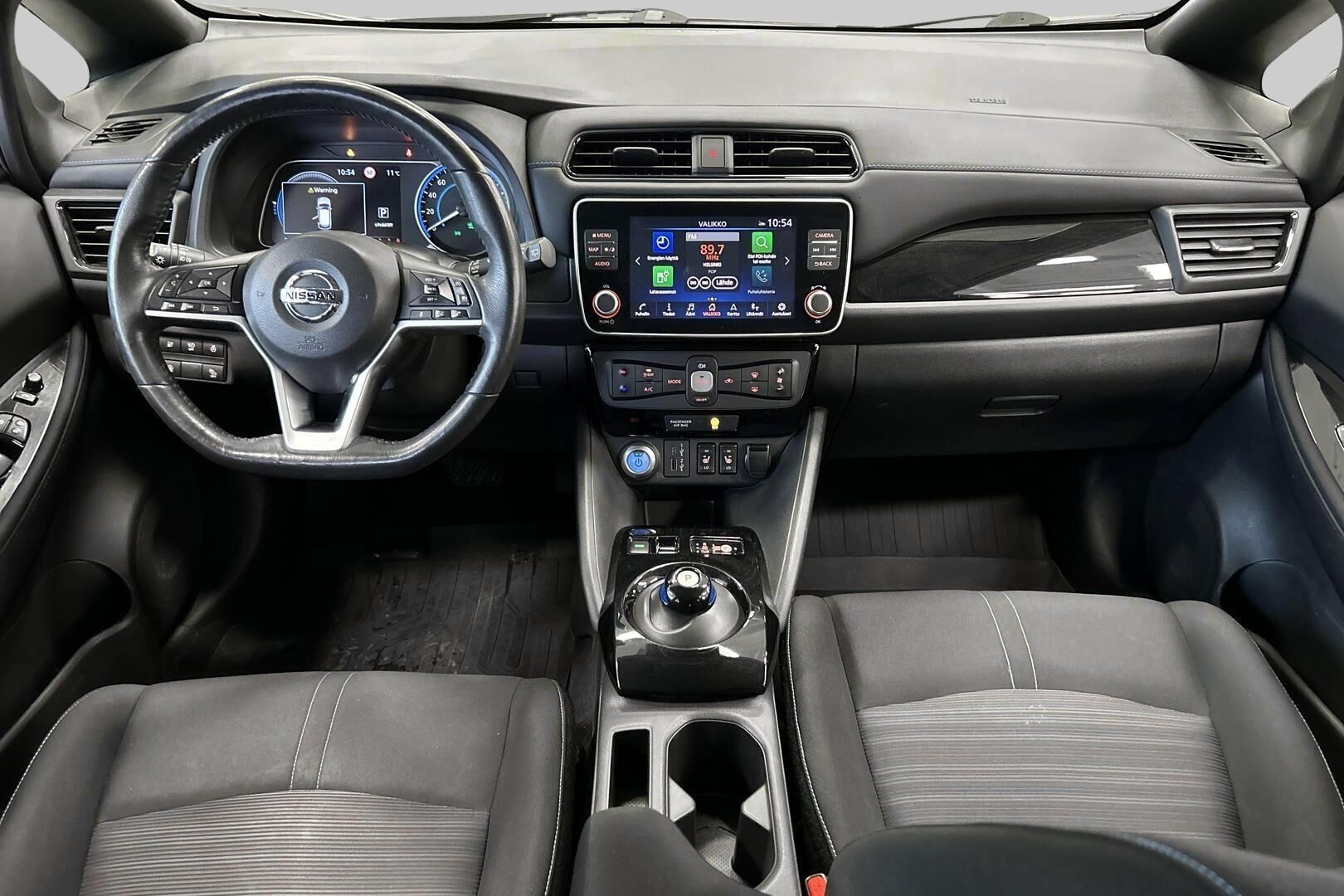 Nissan Leaf iso kuva 6