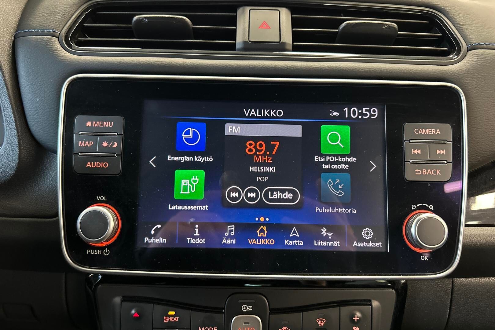 Nissan Leaf iso kuva 16