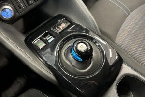 Nissan Leaf esikatselu 21