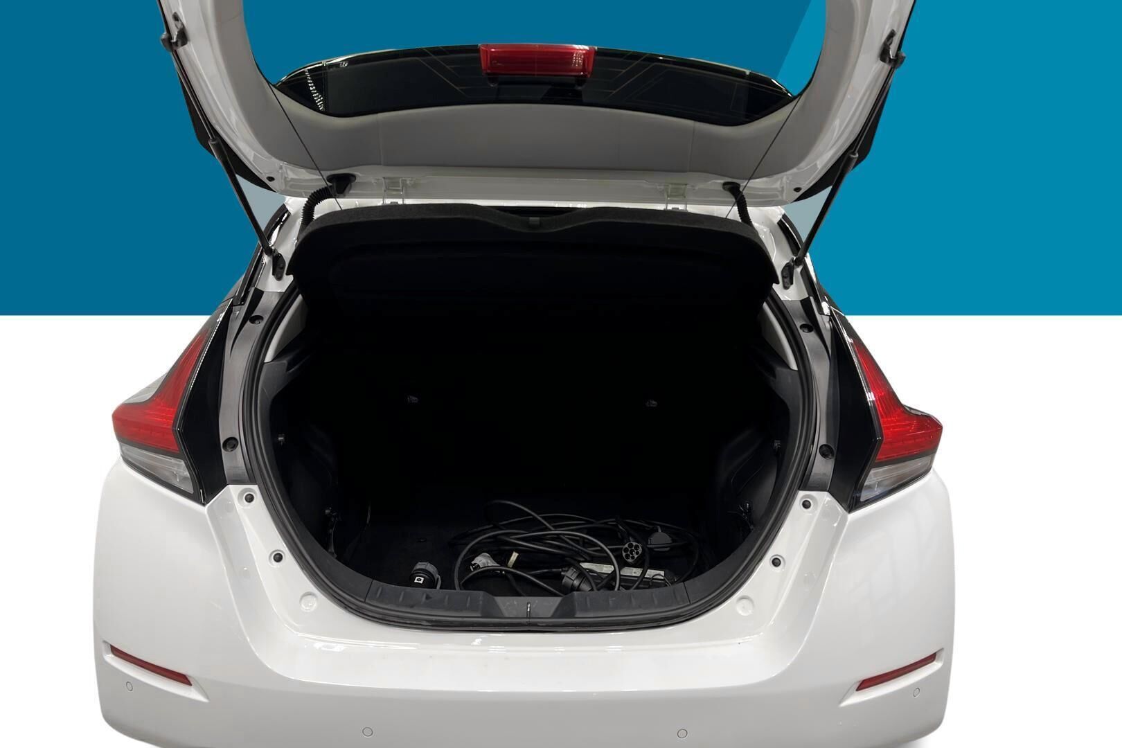 Nissan Leaf iso kuva 12