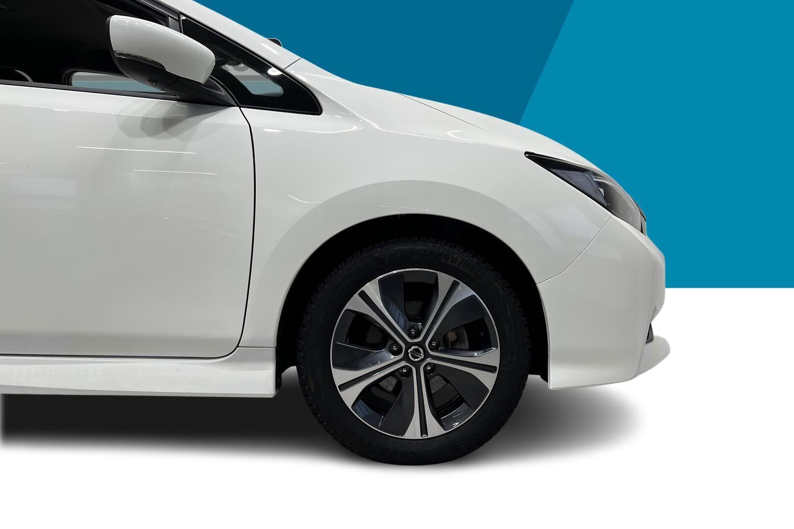 Nissan Leaf iso kuva 13